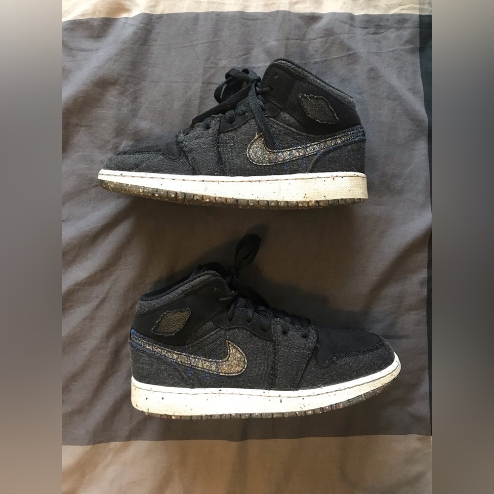 Nike Air Jordan 1 Mid SE Crater Black Shoes 
Mens 5Y